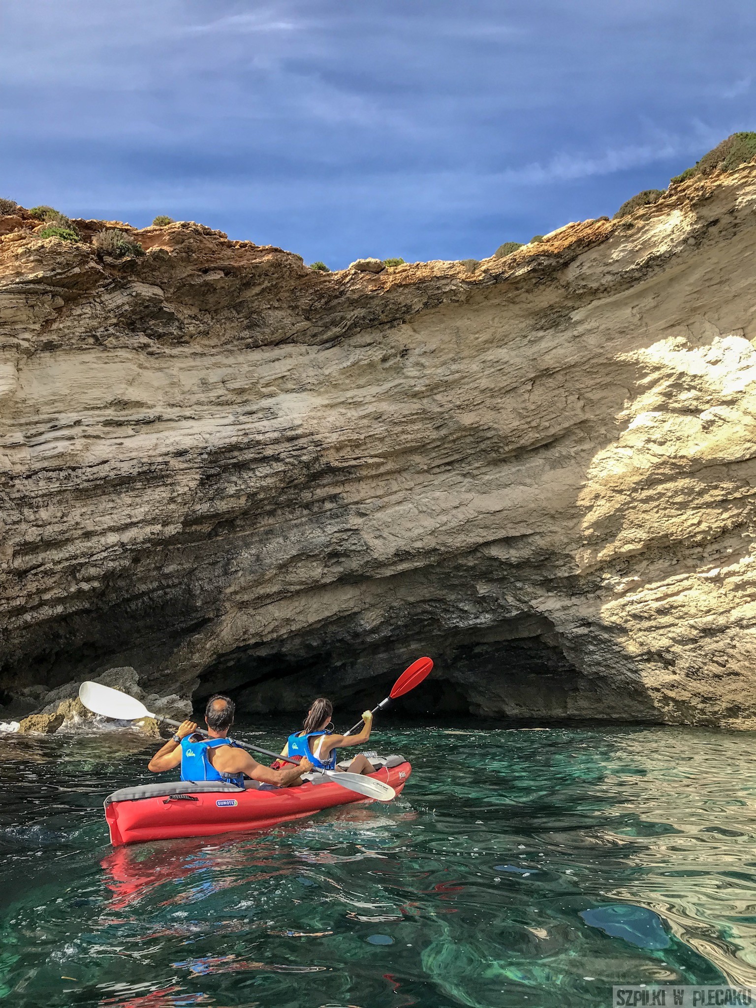 Malta aktywnie – kajaki na otwartym morzu
