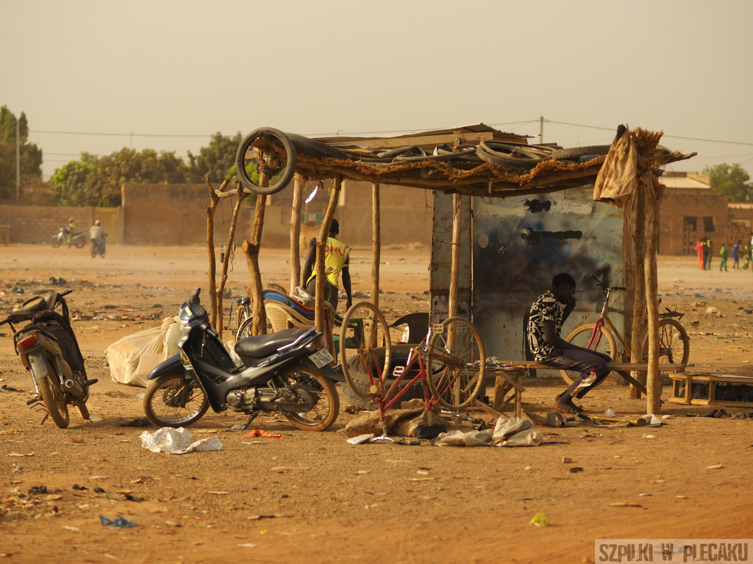 wieś pod Ouagadougu -efekt rozmycia