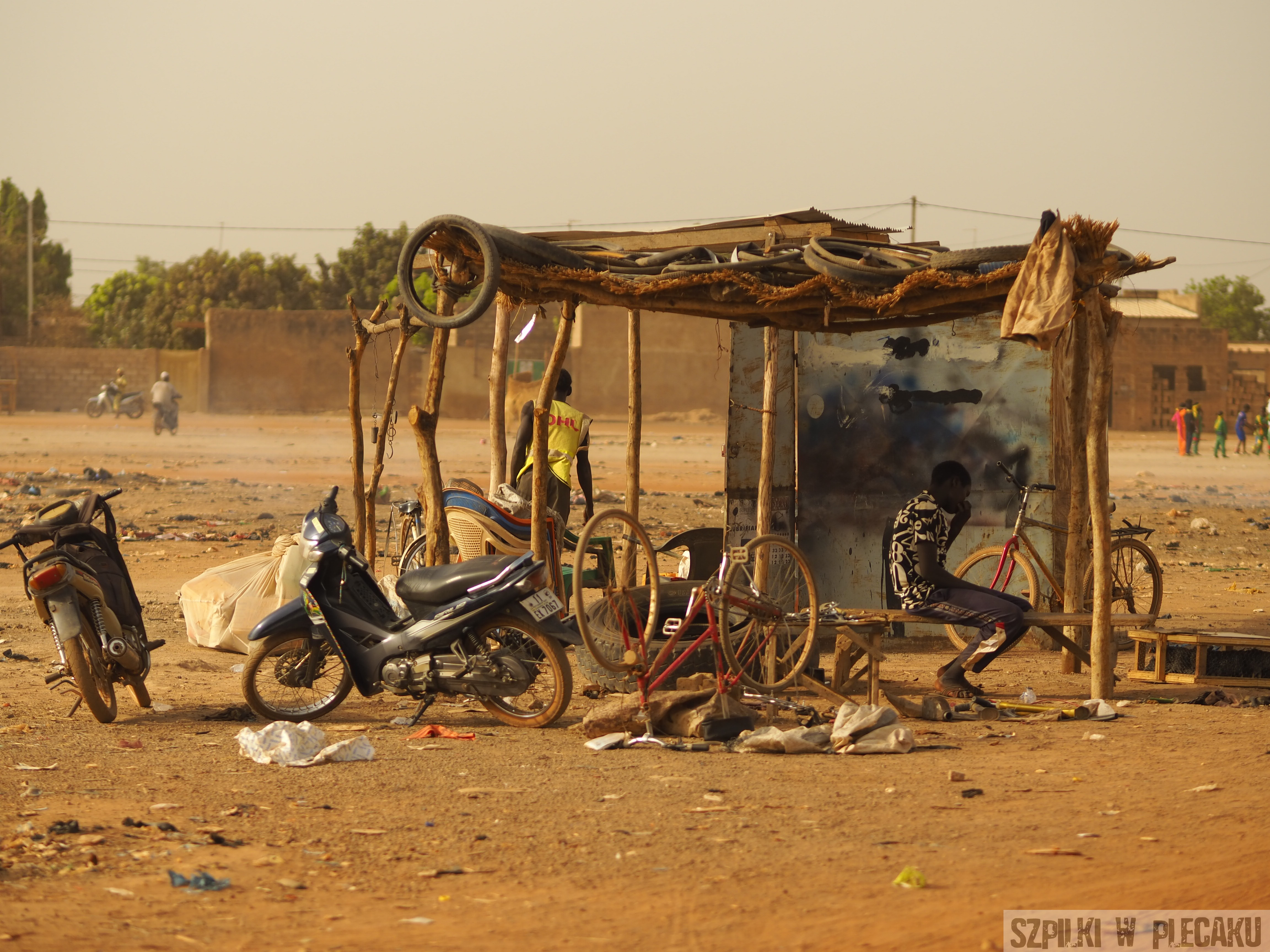 wieś pod Ouagadougu -efekt rozmycia