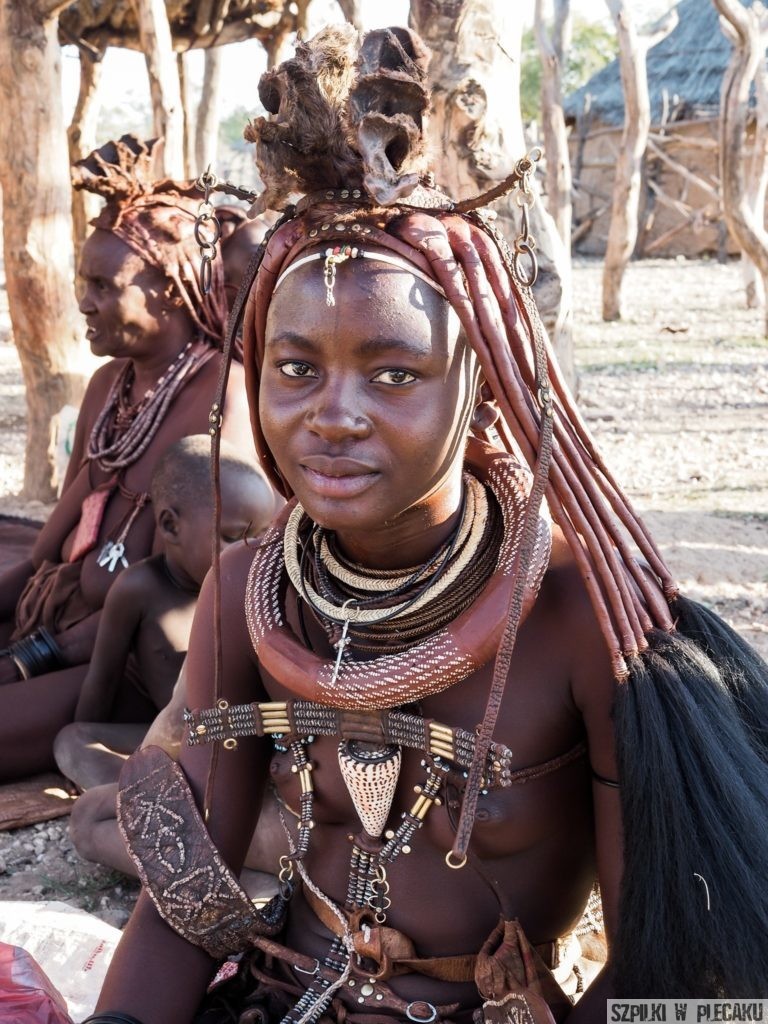 Himba - Namibia - Szpilki w plecaku