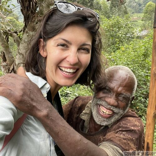 SZPILKI W PLECAKU EWA CHOJNOWSKA LESIAK UGANDA BATWA PIGMEJE